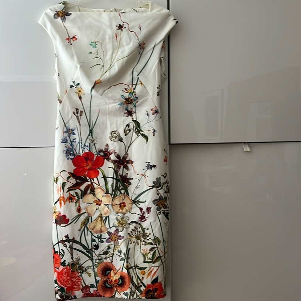 Beautiful summer dress new without tags by Zara women size small